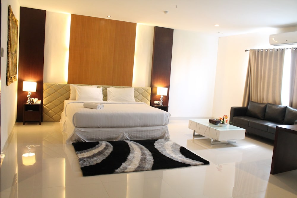 Ameera Hotel 9/37