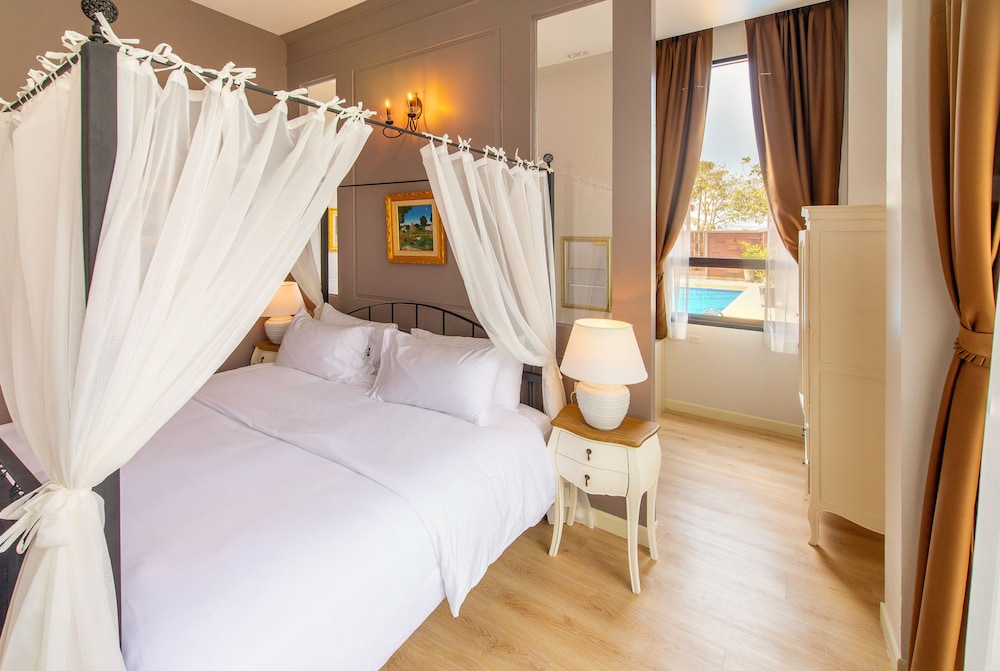 Farmhouse Hotel Ranong 21/68
