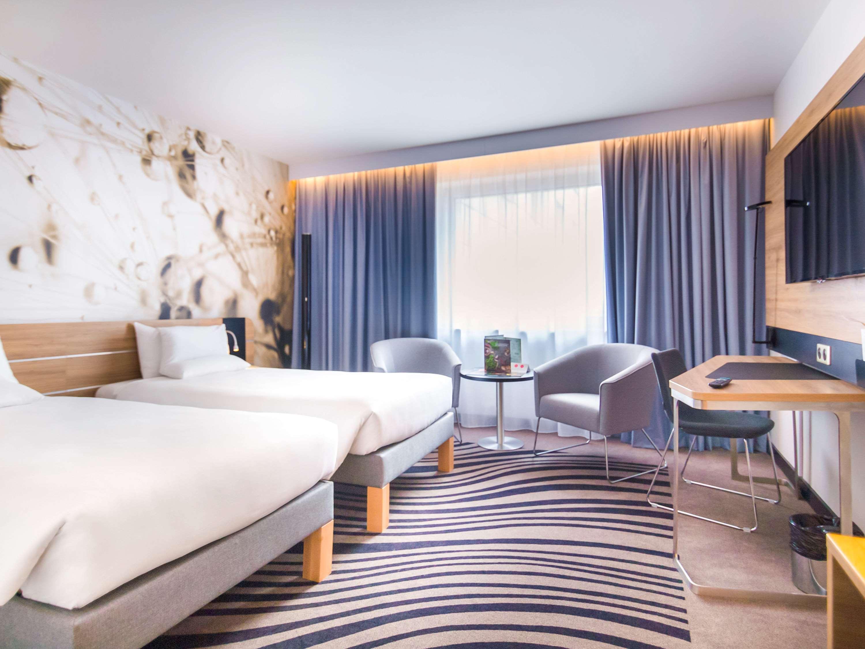 DESIGN, UNIQUE, EXECUTIVE, TWIN BEDS, WITH VIEW