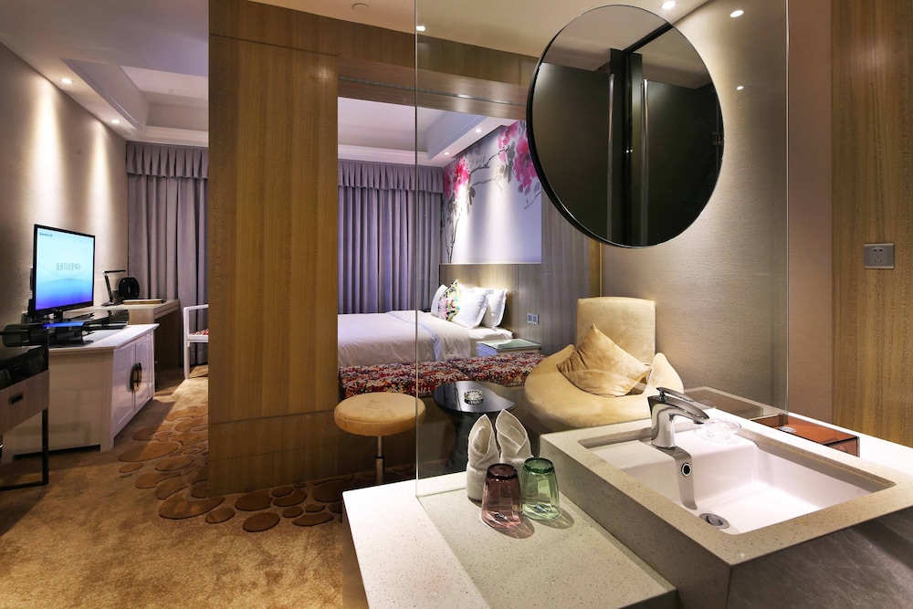 Paco Business Hotel Dongfeng Road Branch 26/27