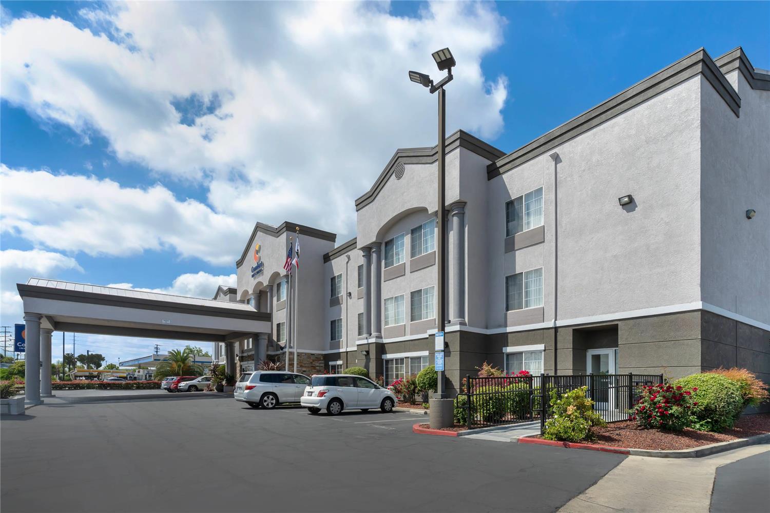 Comfort Inn & Suites Sacramento University Area 13/15