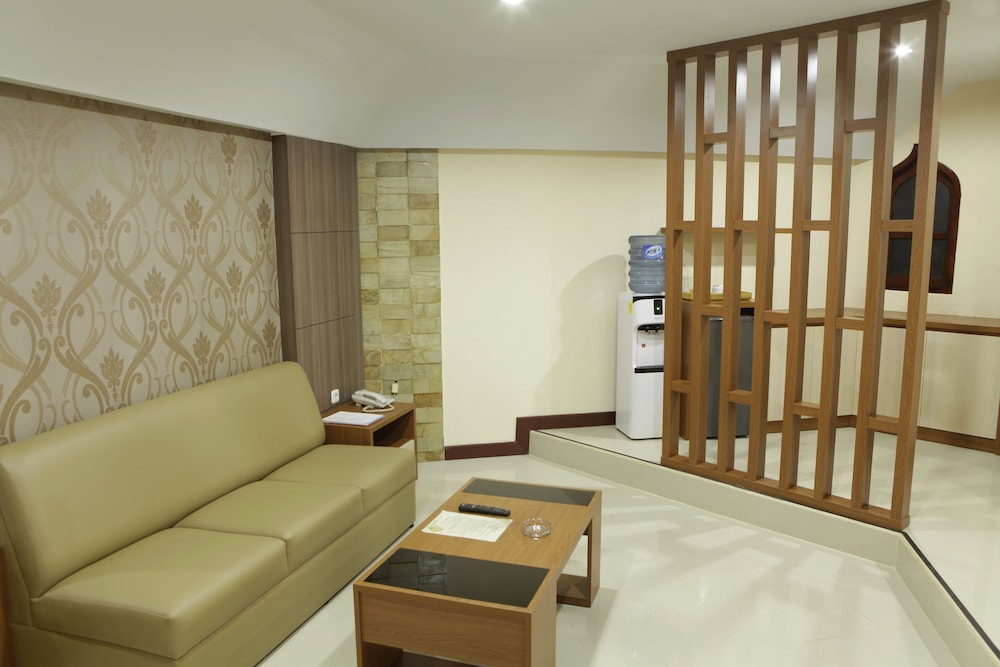 Putri Duyung Ancol Kt 39/57