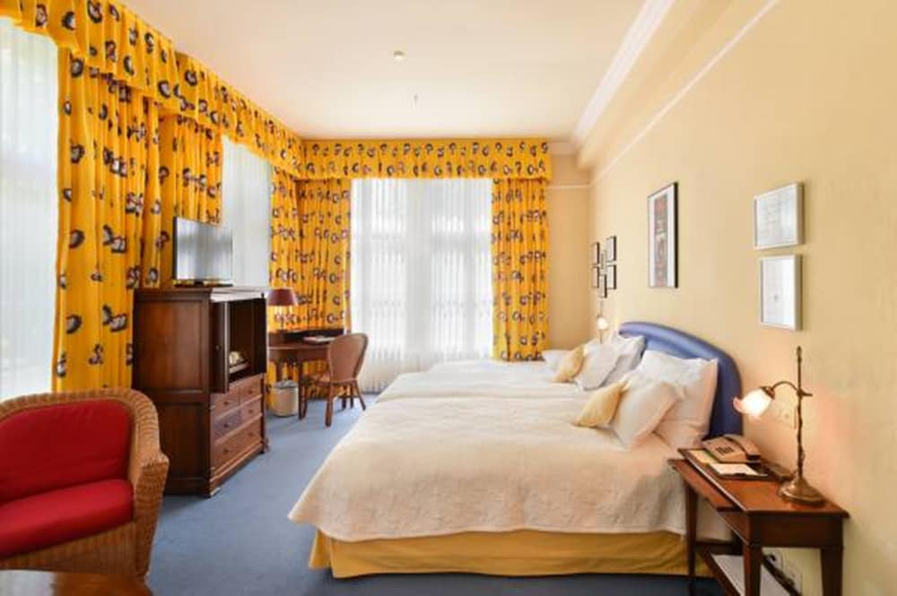 COMFORT, DOUBLE BED