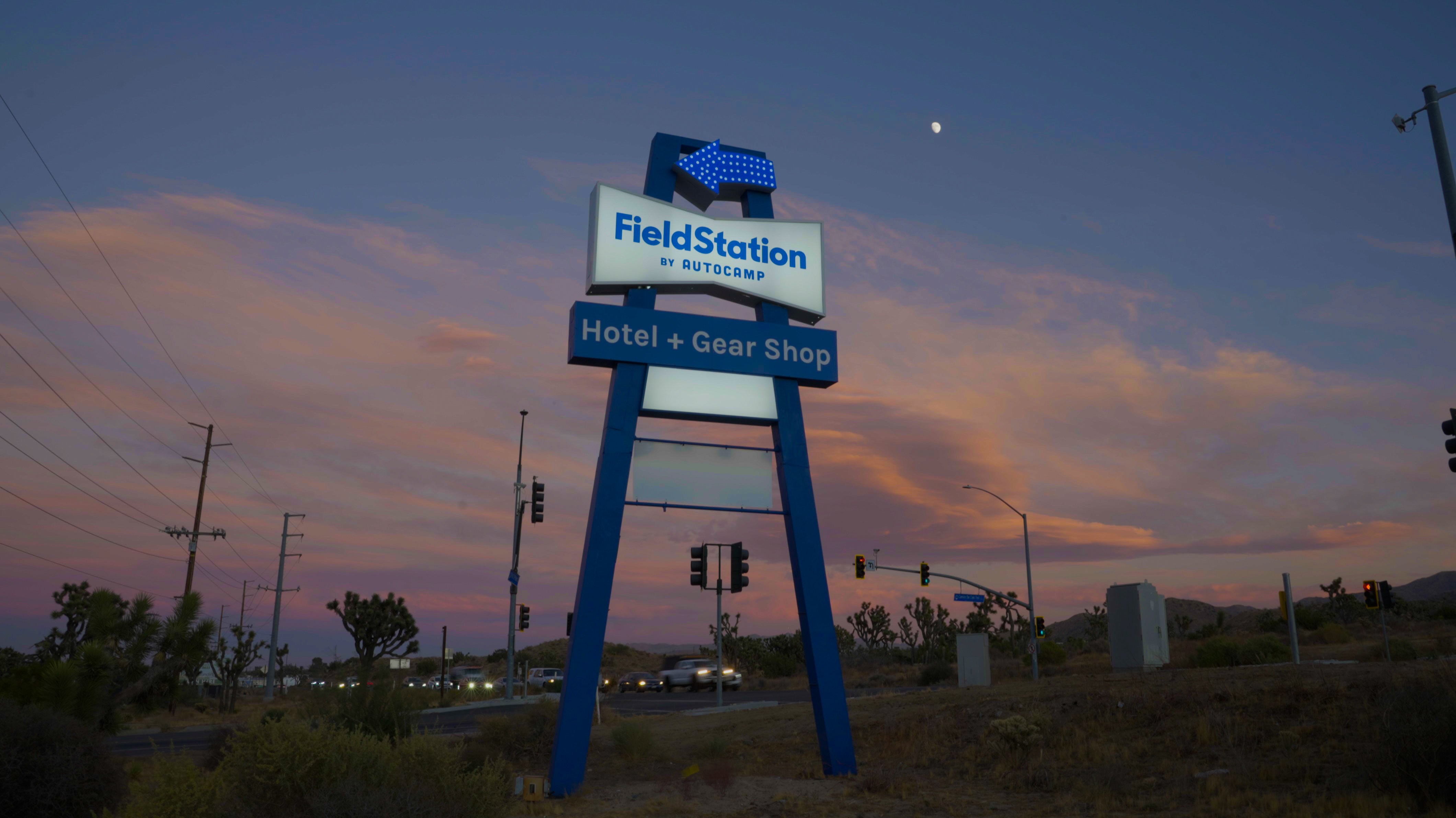 Yucca Valley/Joshua Tree Hotel 49/58