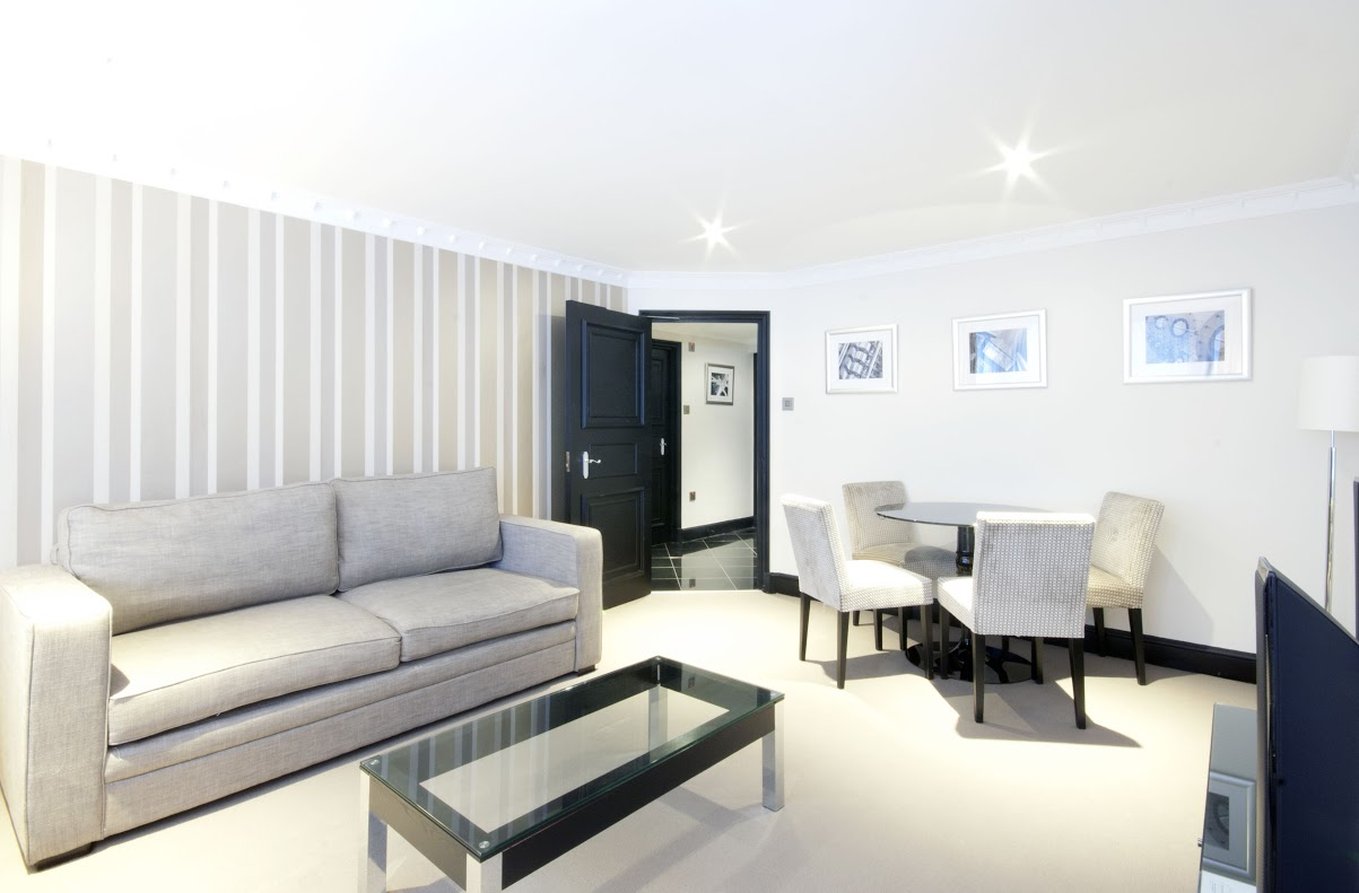 Mayfair House 44/58