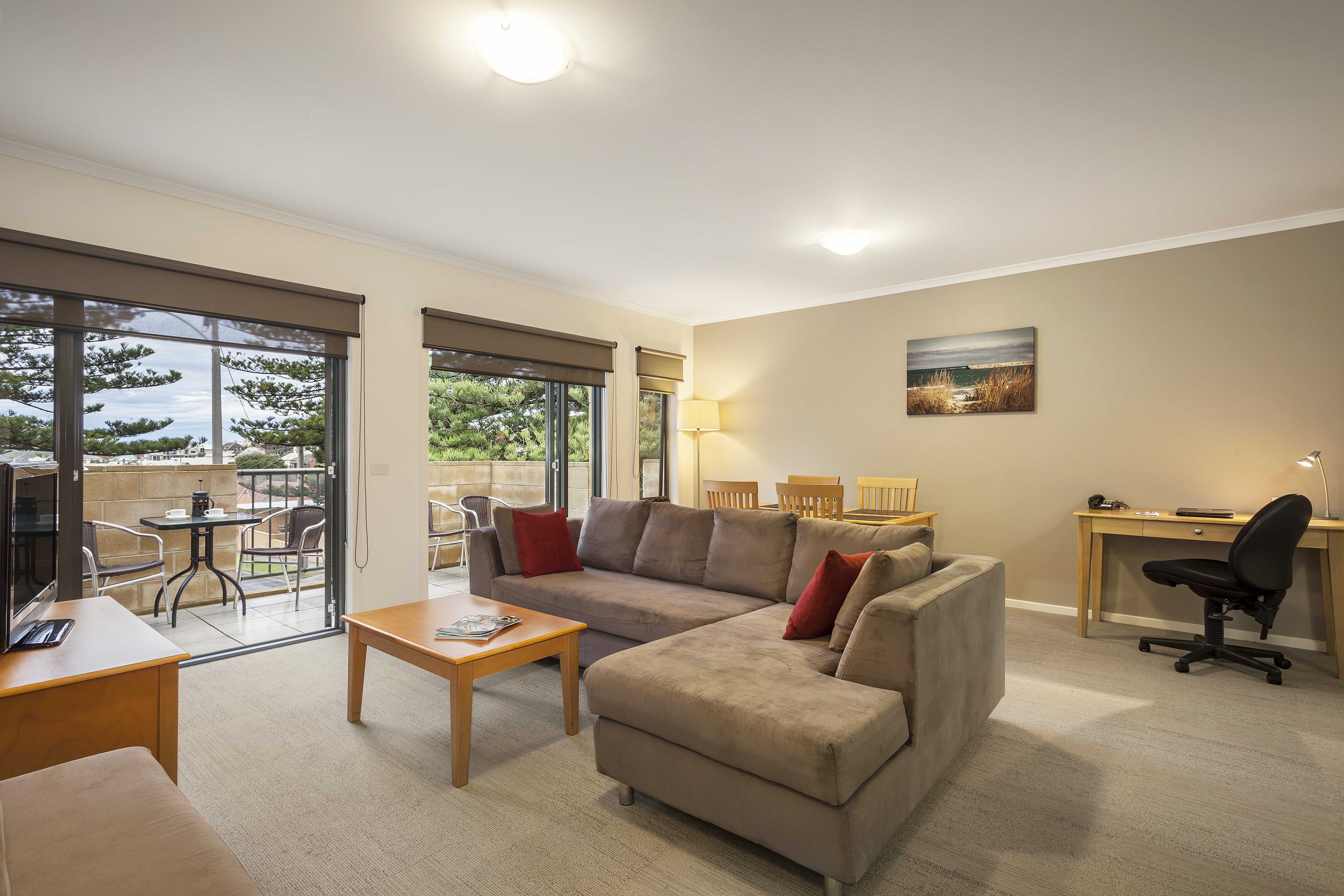 Quest Warrnambool 28/39