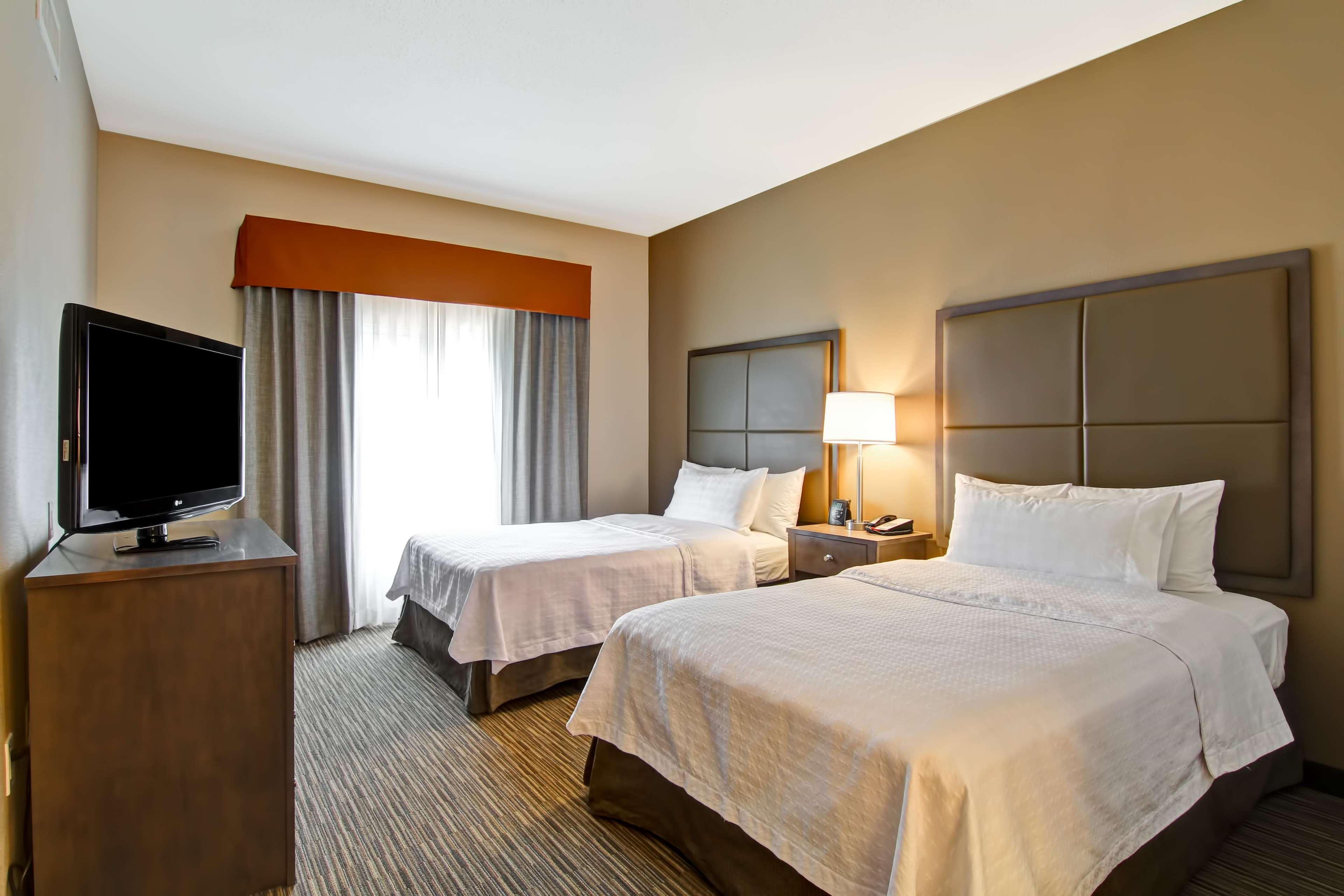 2 Bedrooms, Suite, 2 Double Beds, King Bed, 2 Bathrooms
