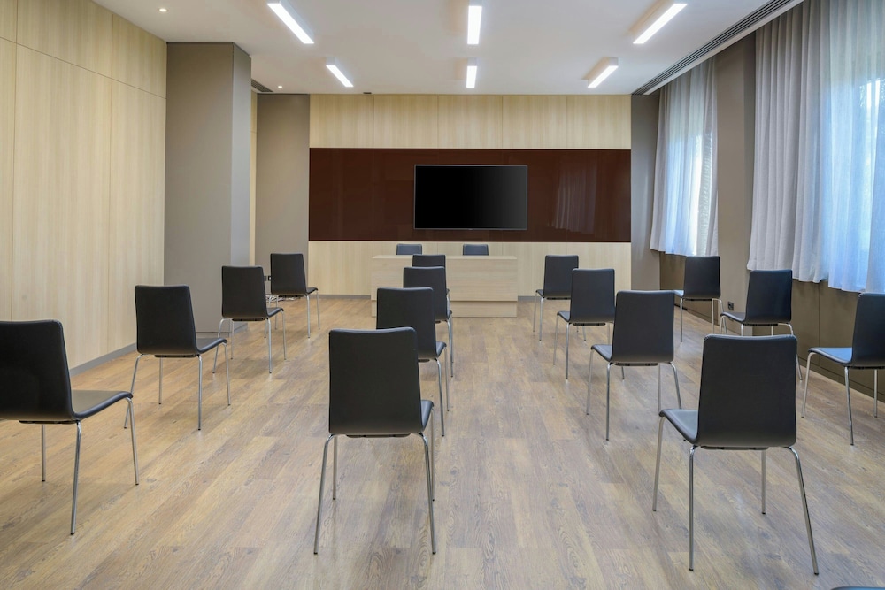 Ac Hotel Pisa By Marriott 48/62