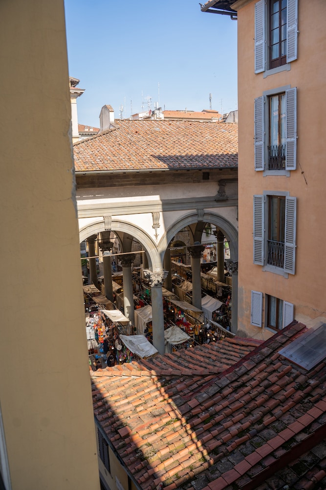 Residenza Degli Speziali 44/48