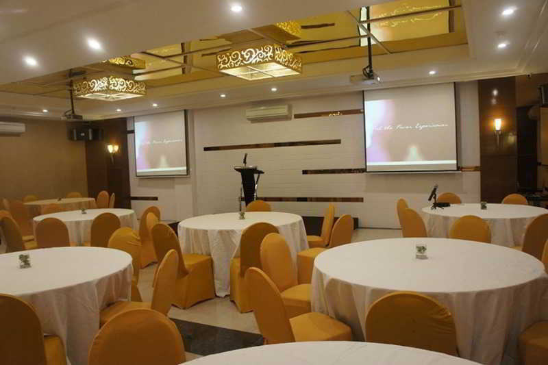 Favor Hotel Makassar City Center By LIFE 15/19