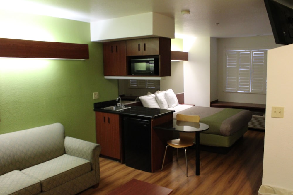 Motel6 Dixon, CA 40/58