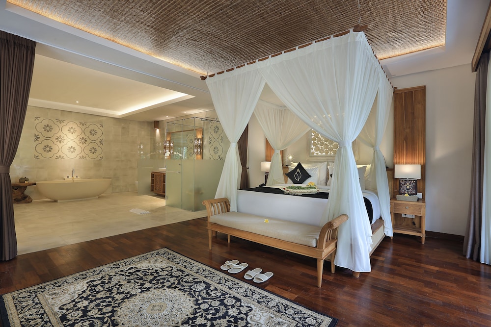 The Sankara Suites & Villas 30/73
