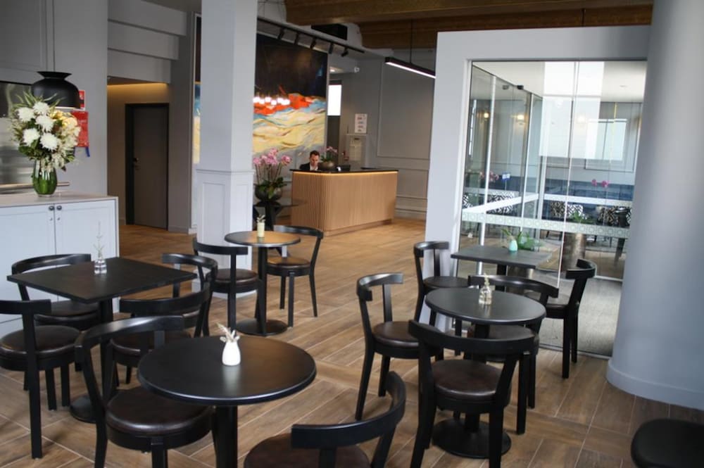 Mrs Banks Boutique Hotel 40/50