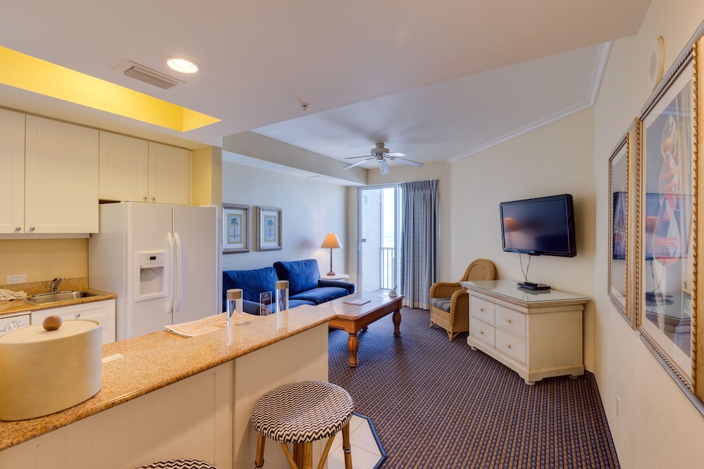 Pink Shell Beach Resort & Marina 32/40