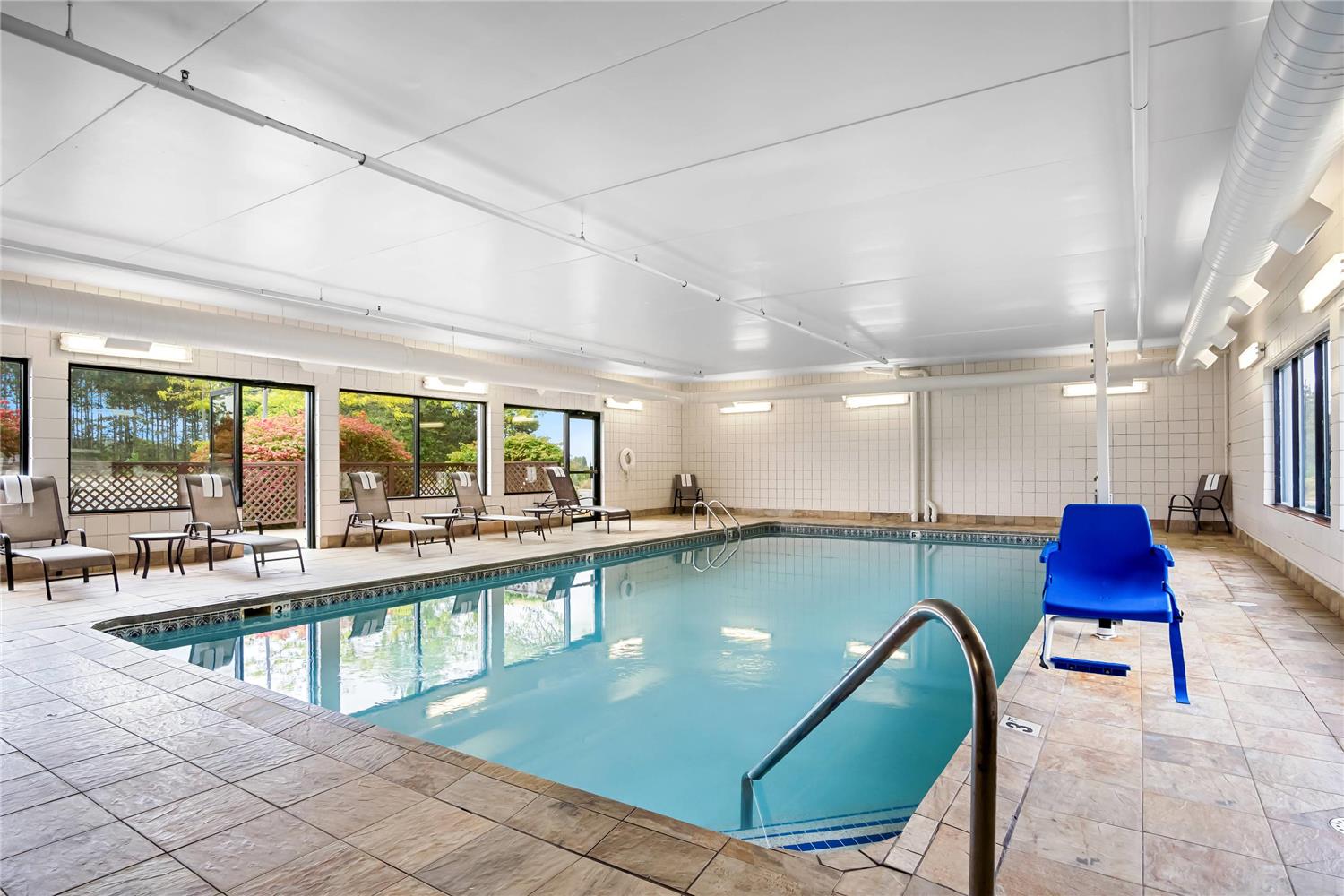 swimming pool spa