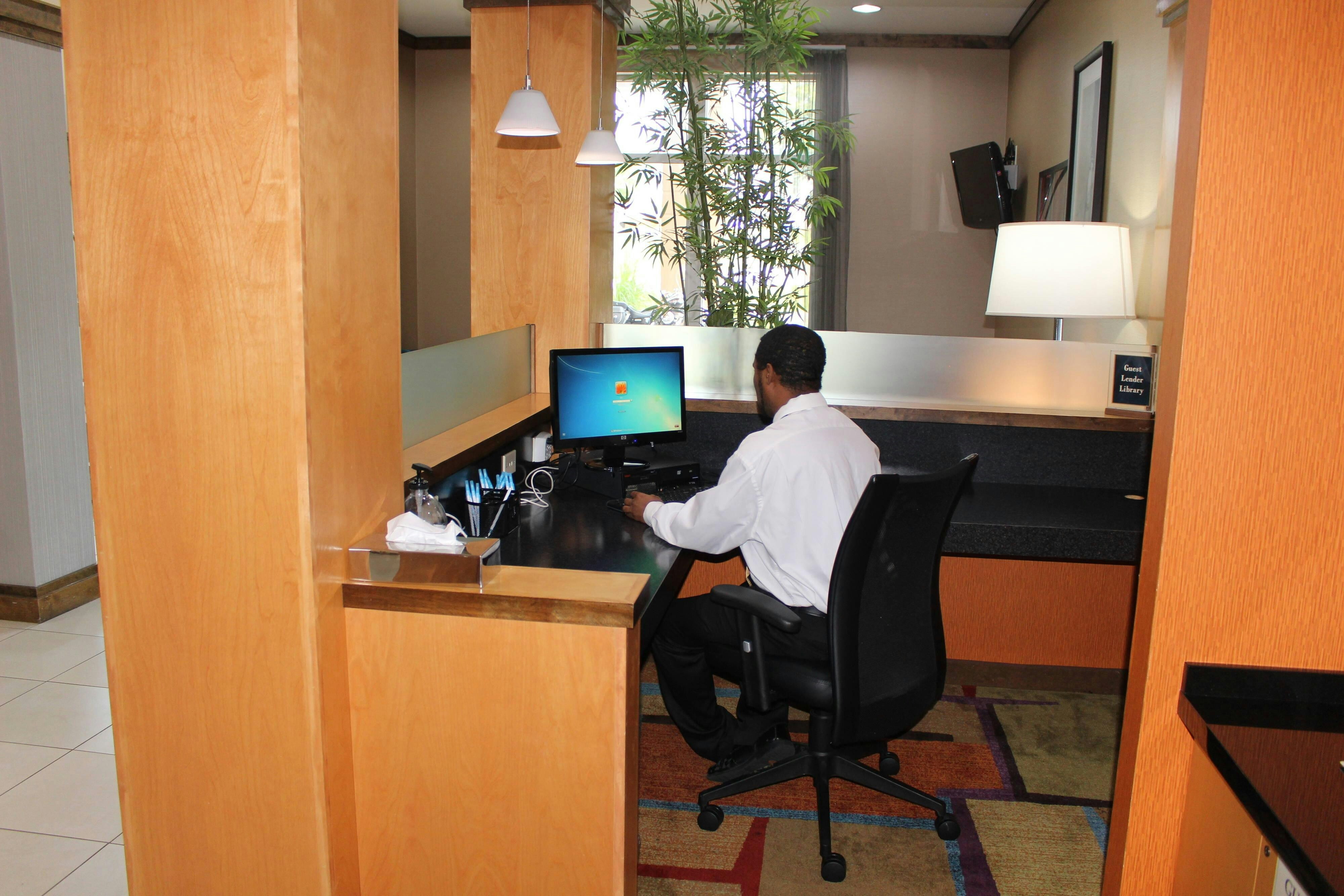 Fairfield Inn Suites Kansas City Liberty 37/40