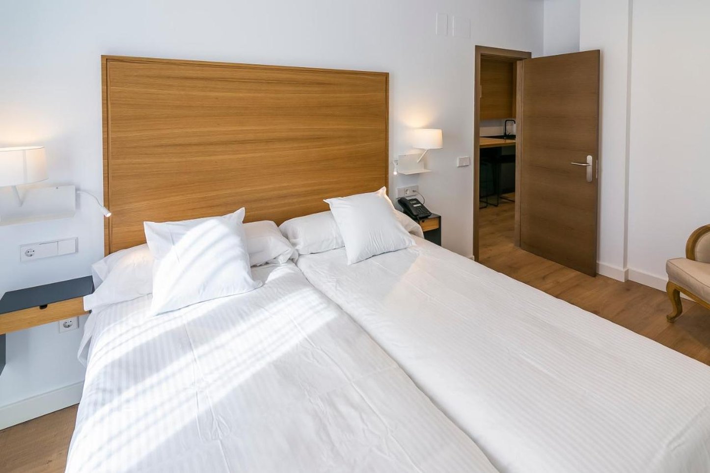 AQUITANIA HOME SUITES 6/36