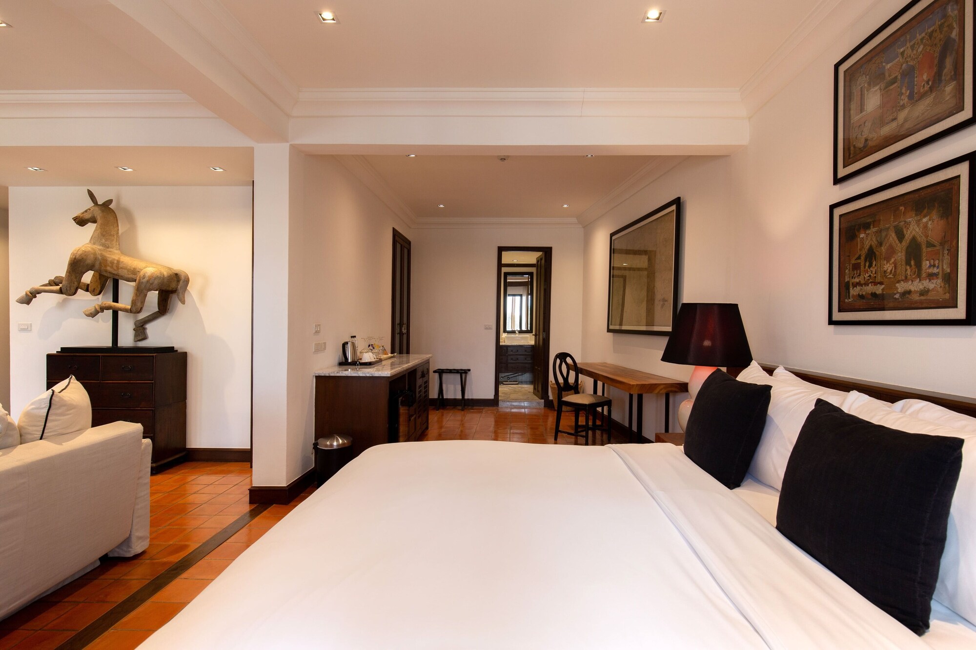جناح رئاسي بسرير كينج، The Bridge An Eclectic Luxotel Chiangmai 4/9