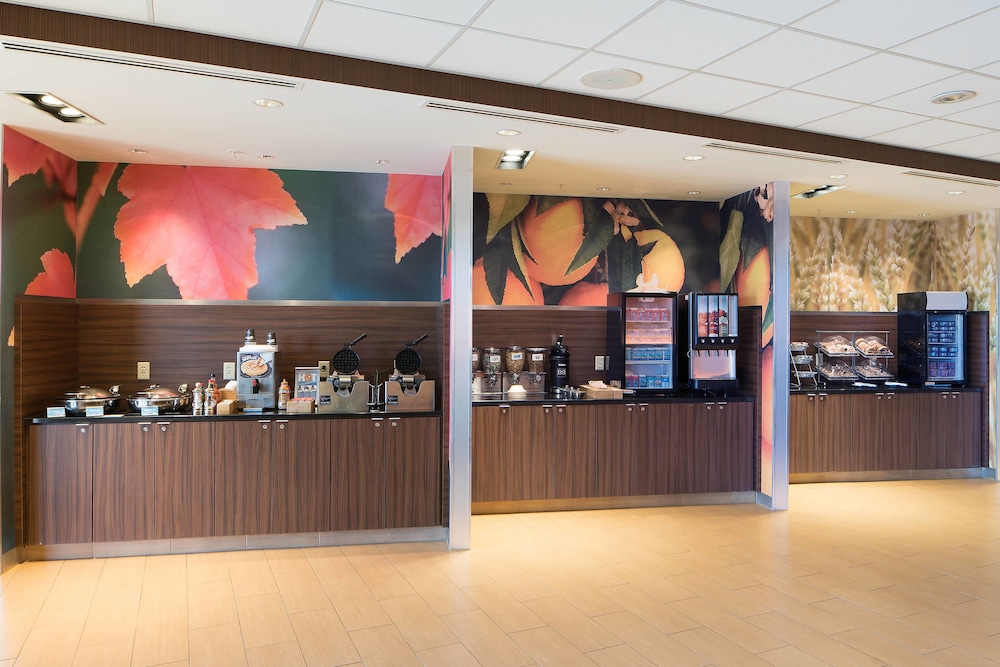 Fairfield Inn & Suites by Marriott Columbus Dublin 10/48