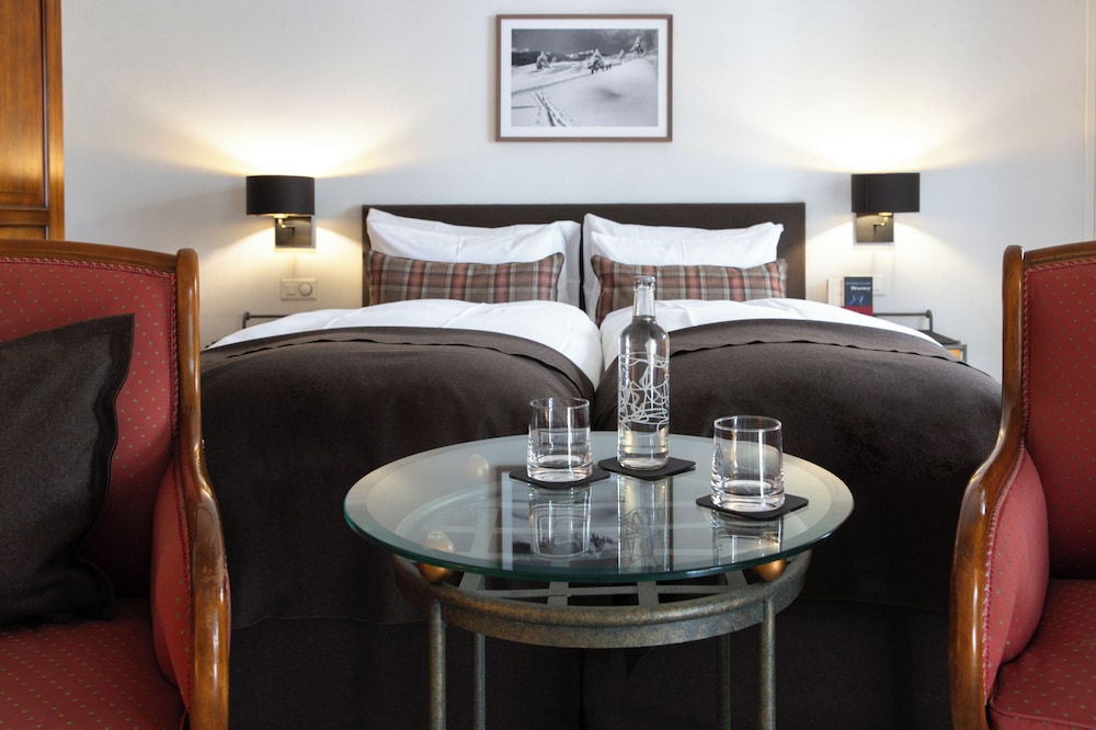 Hotel Adula 48/56