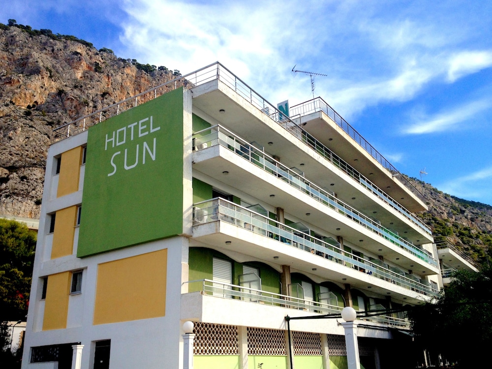 Sun Hotel Kineta 2/75