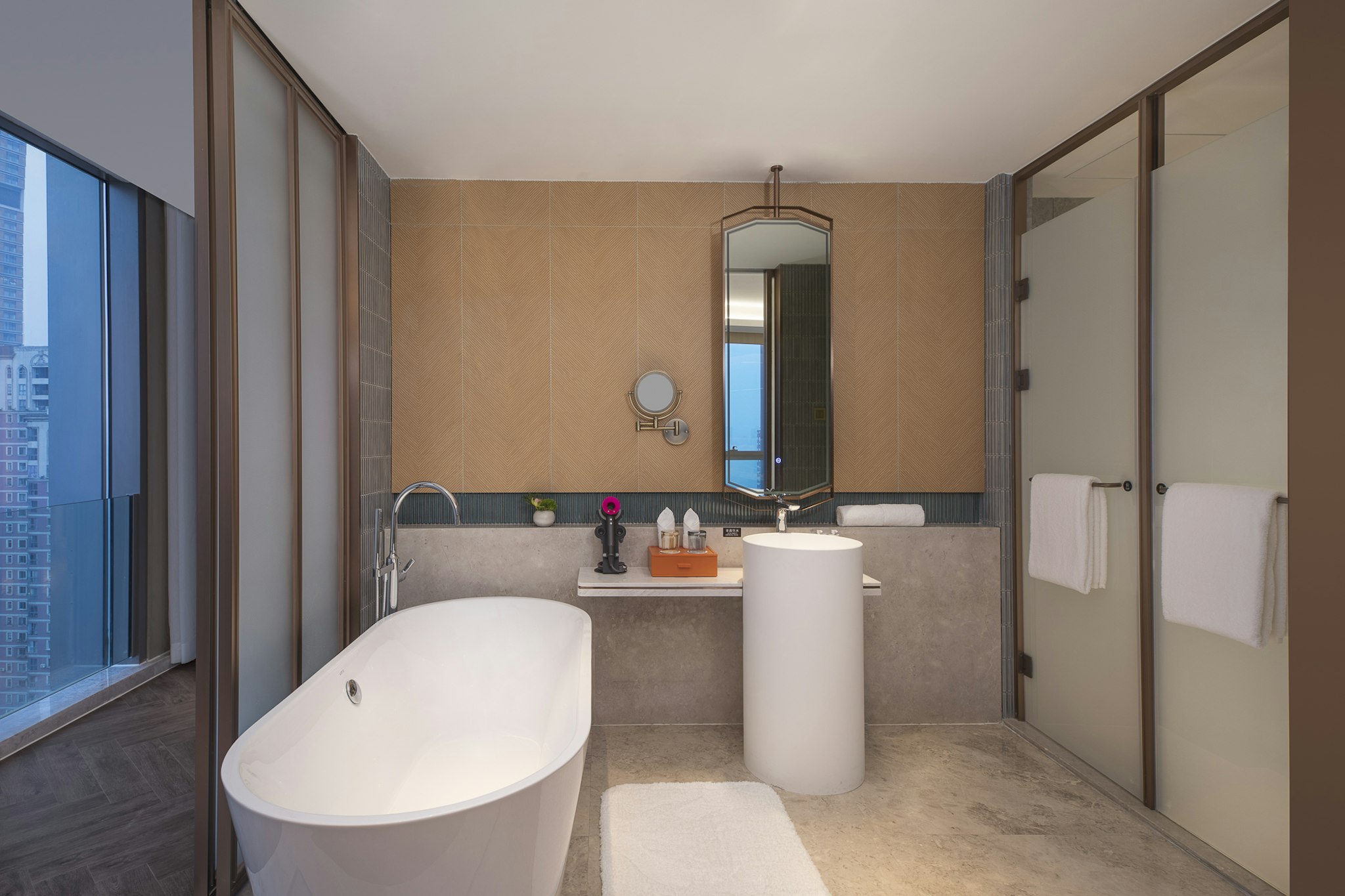 voco Chongqing Chaotianmen an IHG Hotel 46/50