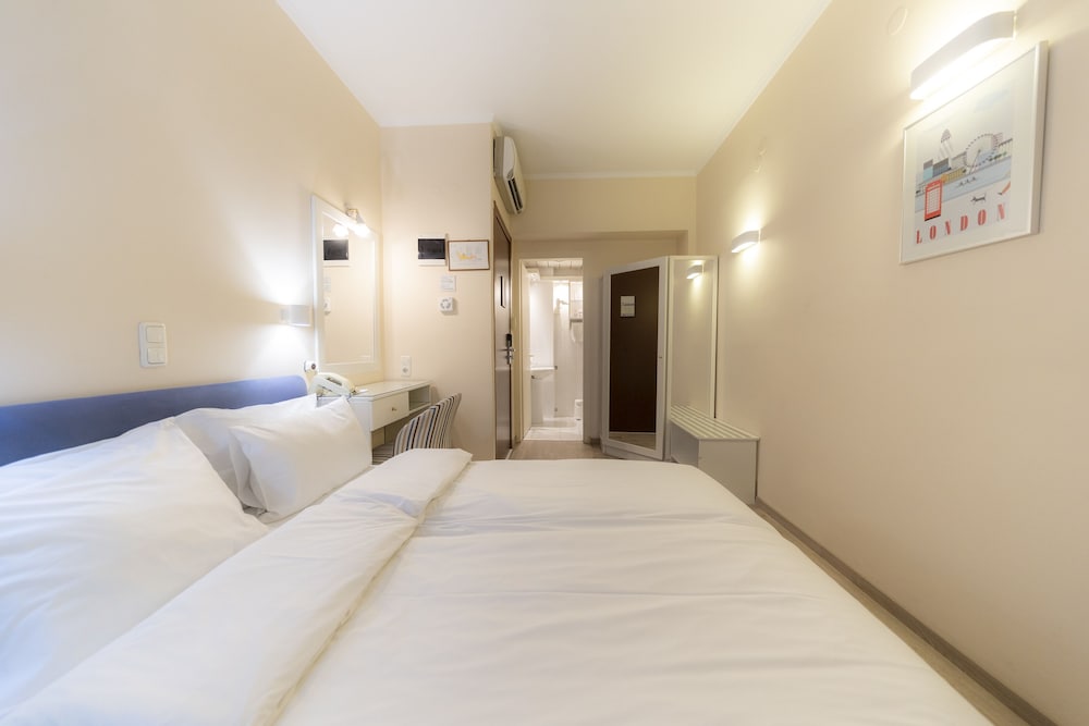 Hotel Abc 21/68