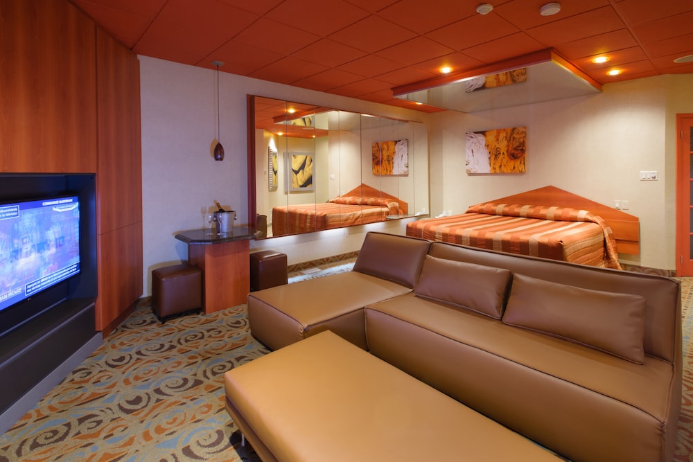 Le Chabrol Hotel Suites 53/72