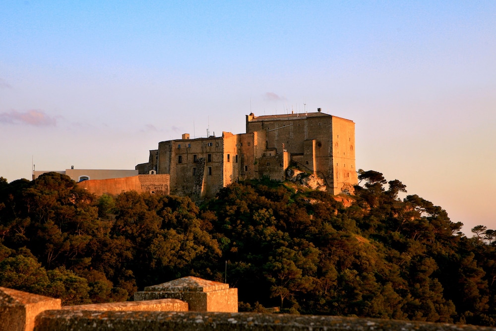 Petit Hotel Hostatgeria Sant Salvador 59/66