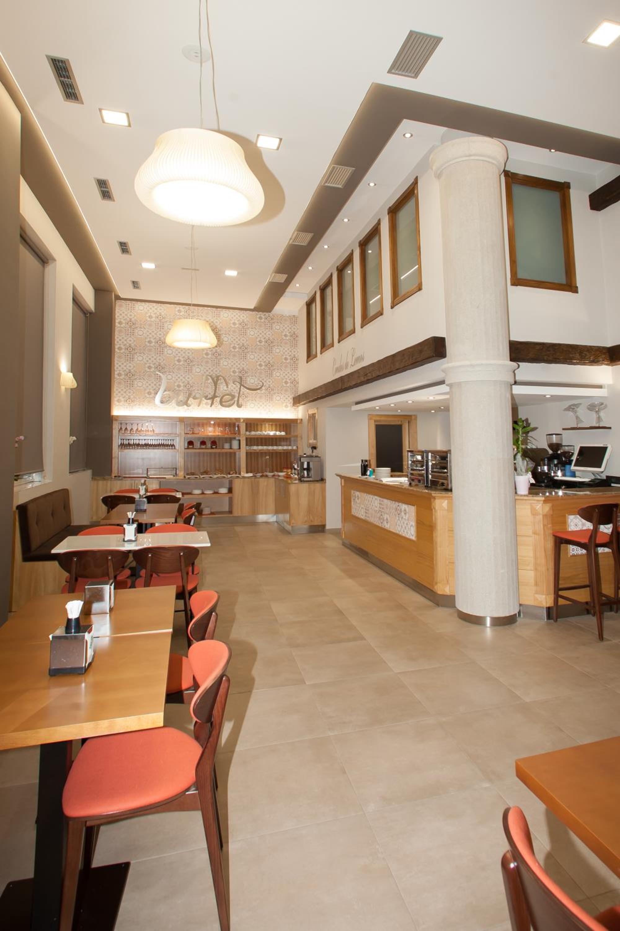 Hotel Condes de Lemos 51/55