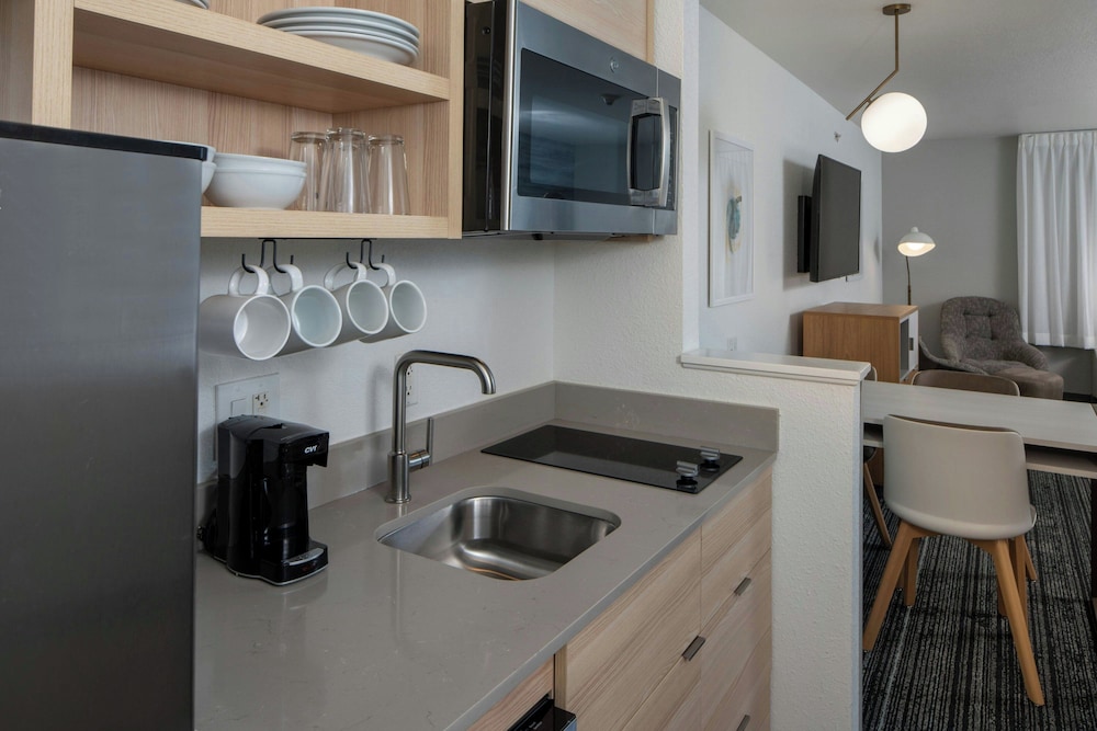 جناح بسرير كينج بغرفة نوم واحدة مع أريكة، Towneplace Suites Texarkana 5/6