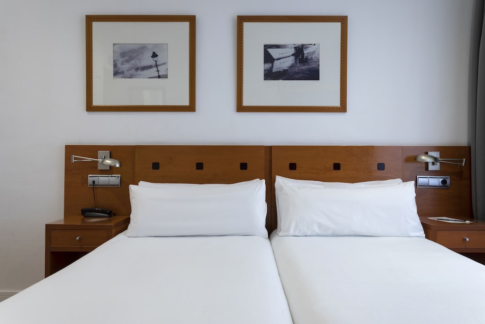 غرفة قياسية بسرير مزدوج، Petit Palace Cliper Gran Via 8/10