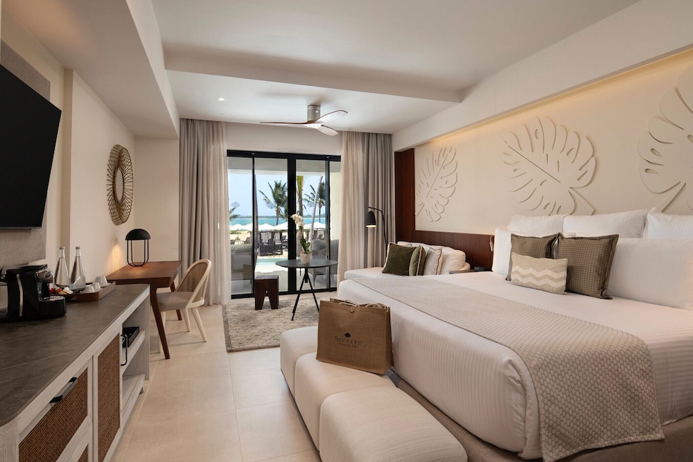 SECRETS PLAYA ESMERALDA RESORTS & SPA 12/50