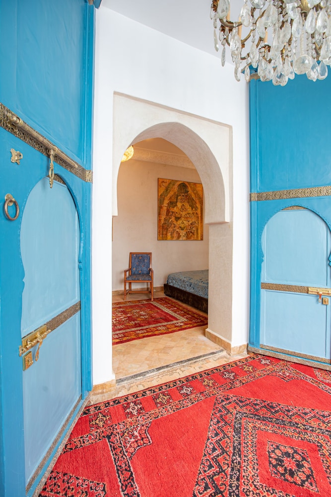 Riad Si Khalifa 61/84
