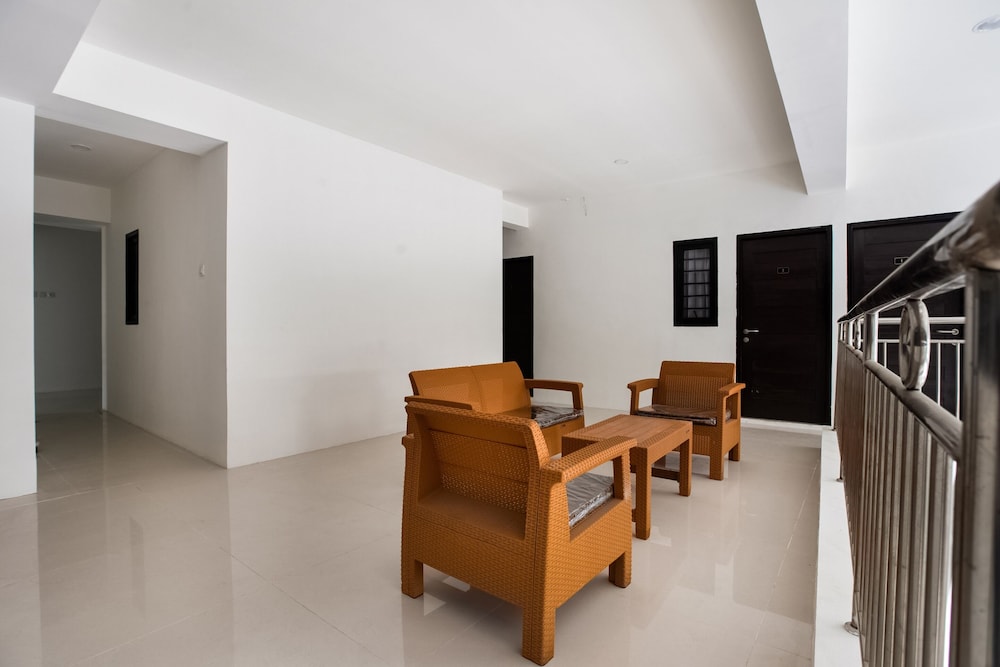 Super OYO Capital O 3463 Cimahi Guest House 9/16