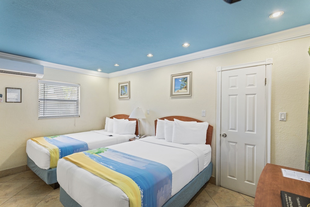 Bayview Plaza Waterfront Resort 24/70