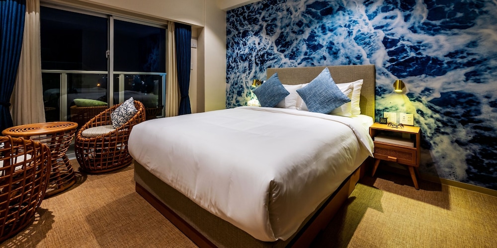 ROOM, DOUBLE BED