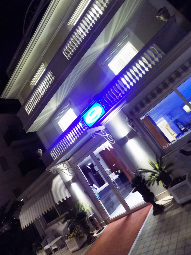 Villa Del Mare 6/59