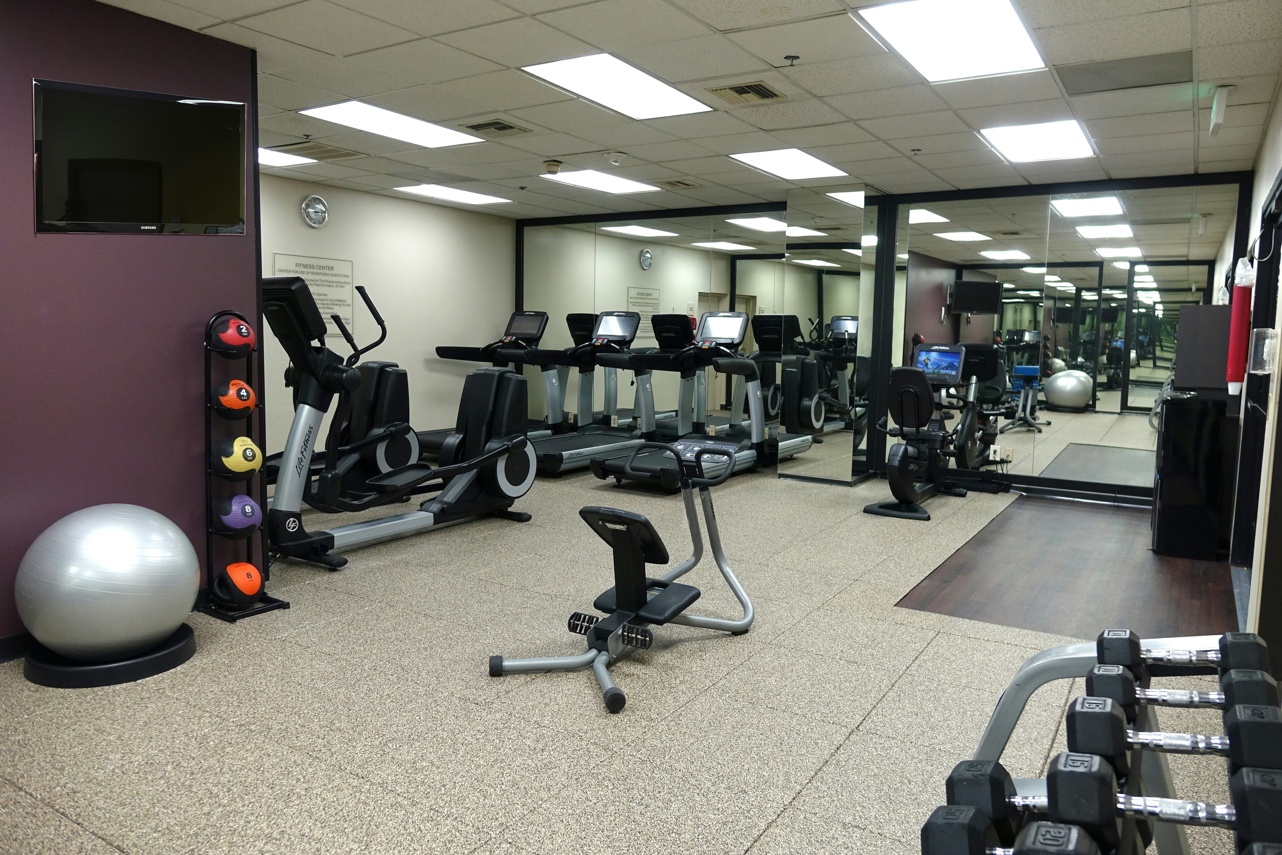 Embassy Suites by Hilton Los Angeles International Airport North 34/74