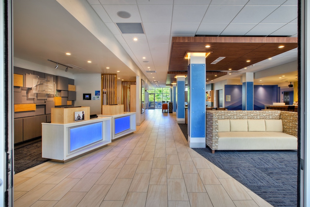 Holiday Inn Express Suites New Castle 16/62
