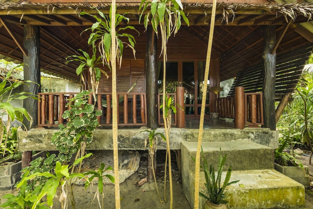 Mai Pen Rai Bungalows 11/74
