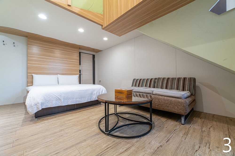 SIGNATURE, LOFT, 3 DOUBLE BEDS