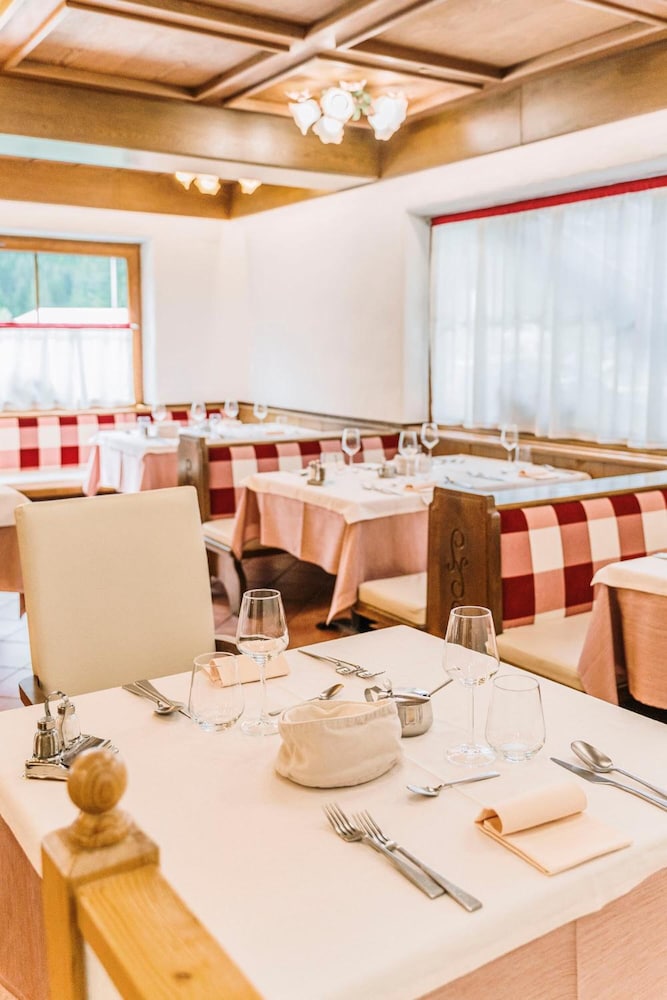 HOTEL CHALET PINETA 38/50