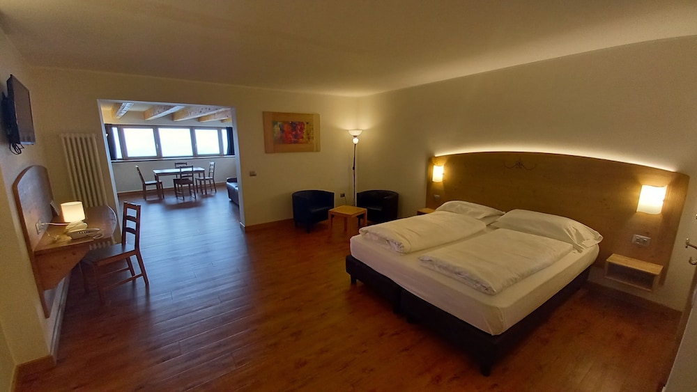 Hotel Monte Bondone 23/76