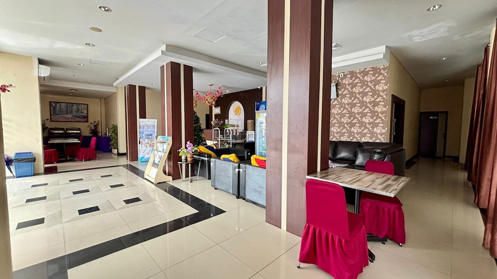 Atria Inn 8/39