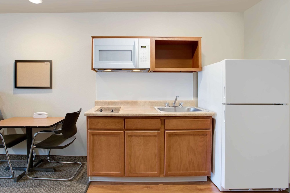 WoodSpring Suites Columbus North I-270 26/32