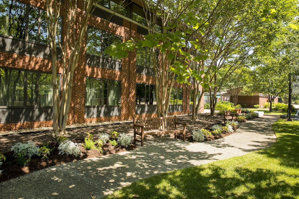 Woodlands Hotel & Suites - A Colonial Williamsburg Hotel 59/64