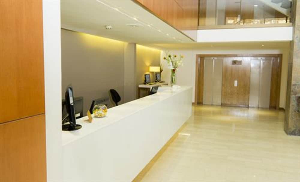Hotel Director Vitacura 6/67