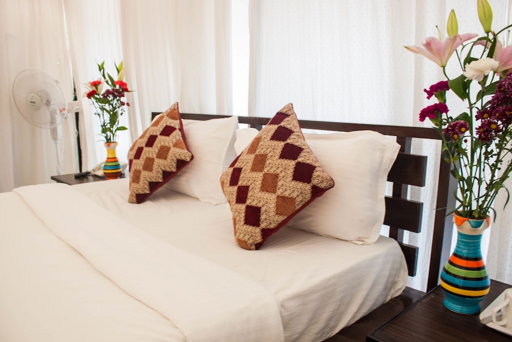 LA CABANA BEACH and SPA 28/65