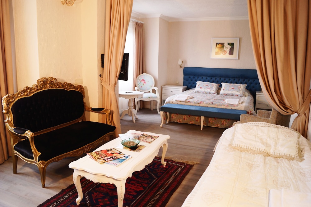 Aeneas Hotel 29/50